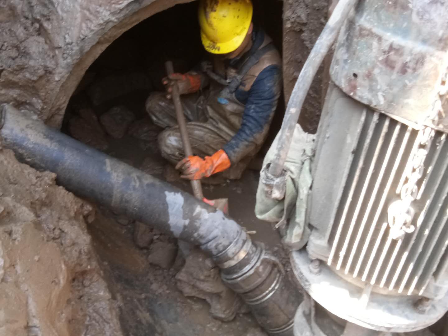 茶山镇管道清淤