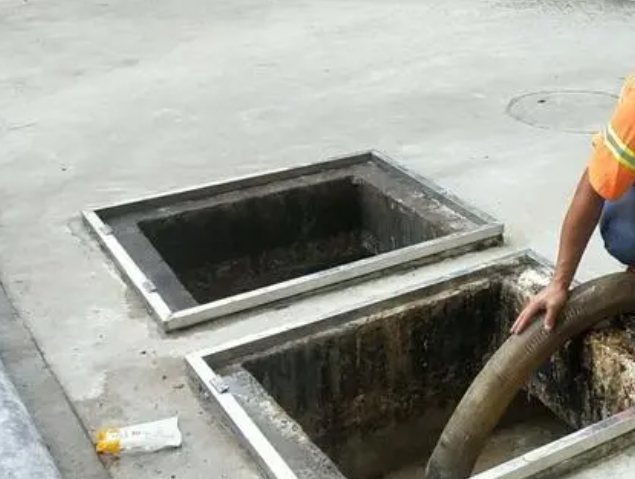 茶山镇化粪池清理